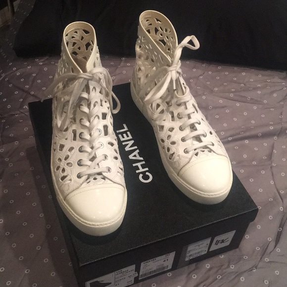 chanel white leather sneakers
